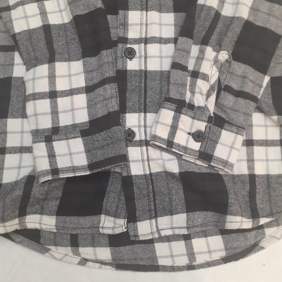 NWT Children's Place Black and White Plaid Long Sleeve Button Down Shirt - Picture 5 of 13